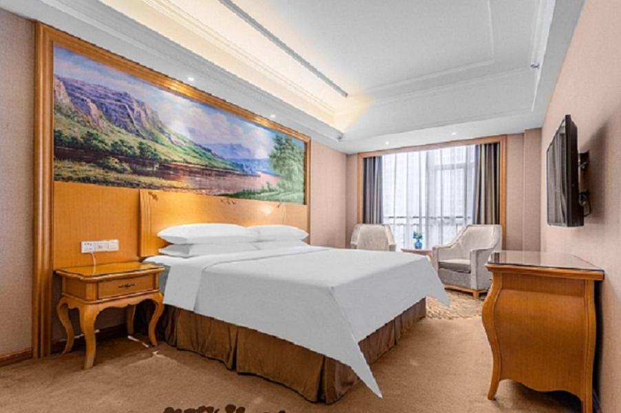 Vienna Hotel Foshan Airport Экстерьер фото
