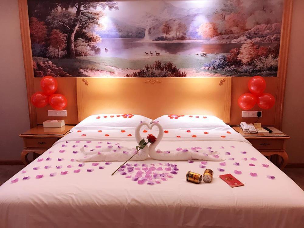 Vienna Hotel Foshan Airport Экстерьер фото